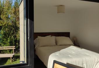 La Majada III allows 18 year olds to book a room