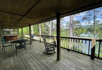 C8, Two bedroom, two bath log-sided, lake view luxury cottage with hot tub cottage has Balcony rooms