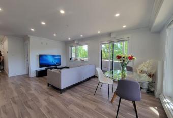 (null) has Balcony rooms