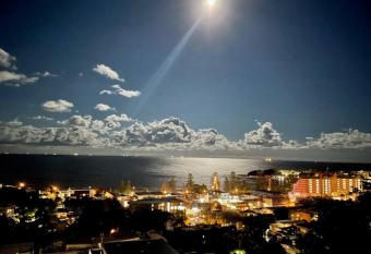 Spectacular views, absolute comfort! has Balcony rooms