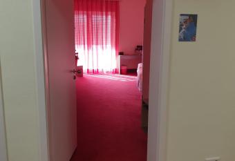 G  stehaus Catherine allows 18 year olds to book a room