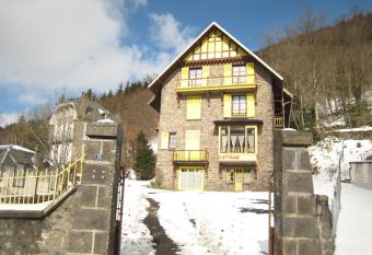 Le Mont Dore R  sidence Cottage rez de chausse allows 18 year olds to book a room