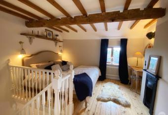 Castle View by Peake   s Retreats has Balcony rooms