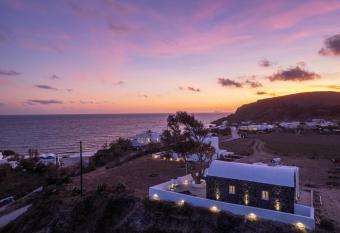 Red beach Harmony Suites Stone house allows 18 year olds to book a room