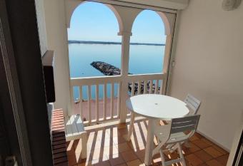 T2C sympa vue splendide has Balcony rooms