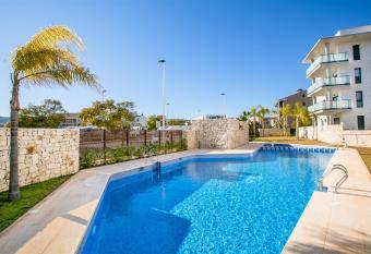 Prime Spanish Holidays - Arenal Dream allows 18 year olds to book a room