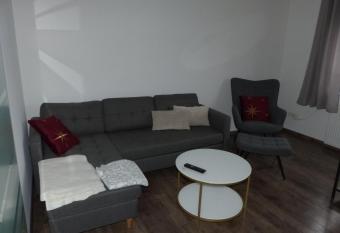 Ferienwohnung allows 18 year olds to book a room