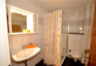 Alpine Lodge Studio Jav has Balcony rooms