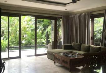 Spacious Private Pool Apartment-Beachside Resort has Balcony rooms