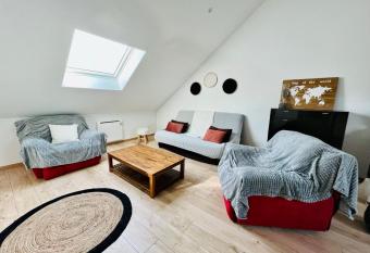 La Fensch Wifi Un-Sejour-  -Part allows 18 year olds to book a room