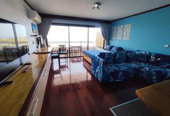 Studio Blue Moana has Balcony rooms