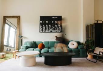        Nowhere Retreat              has Balcony rooms