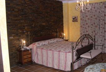 Hotel El Doncel allows 18 year olds to book a room