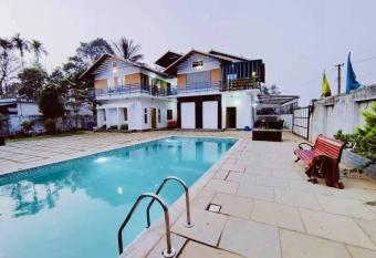 Vythiri Hill Homestay has Balcony rooms