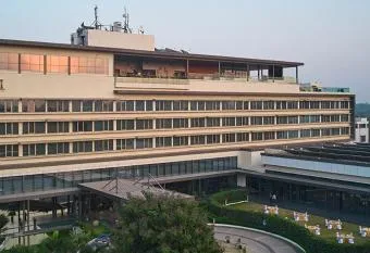 OYO Flagship 81008 Hotel Sukun allows 18 year olds to book a room