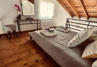 Katerina apartments allows 18 year olds to book a room