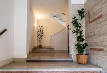 Casa Alessia Appartamento Confortevole allows 18 year olds to book a room