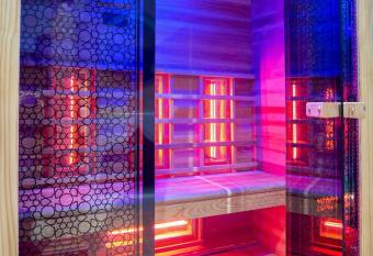 O Spa d Orient allows 18 year olds to book a room