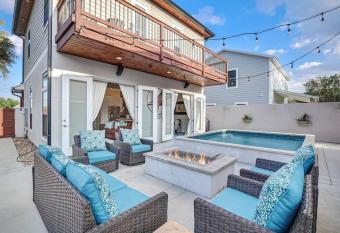 Sunkissed Sands has Balcony rooms