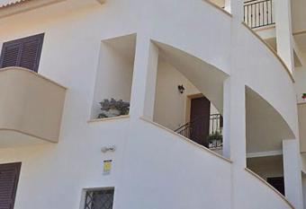 Rosa s House Bed and Breakfast has Balcony rooms