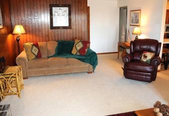 Seven Springs 2 Bedroom Standard Condo, Sleeps 10! condo has Balcony rooms