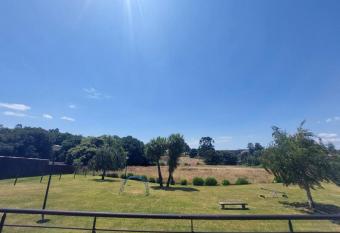 Apartamento con terraza privada, garaje y wifi. has Balcony rooms