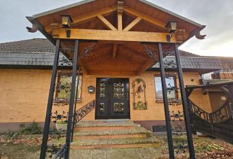Ferienwohnung Rose has Balcony rooms