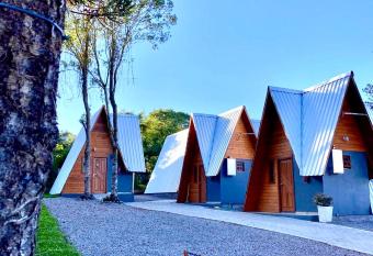 Chal  s da Serra allows 18 year olds to book a room