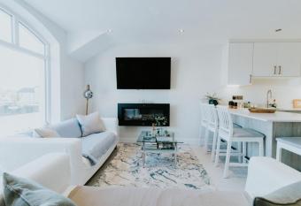 Ballycastle Beach House allows 18 year olds to book a room