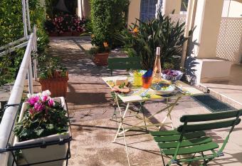 Pergolato junior allows 18 year olds to book a room