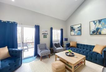 New! 2BR Ski in n out Mtn. Creek has Balcony rooms