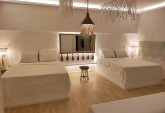 Superior chic family apartment has Smoking rooms