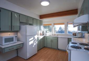 Hill Ridge House - 3 Br has Balcony rooms