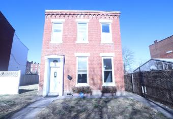 Urban Oasis has Balcony rooms