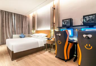 Super Time E-sports Hotel has Smoking rooms