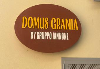 DOMUS GRANIA has Balcony rooms