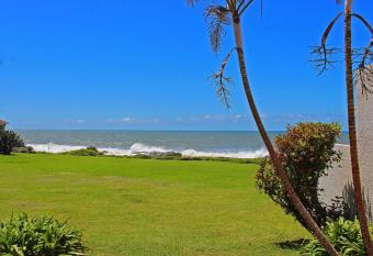 6 Seaverge, Black Rock has Balcony rooms