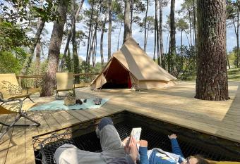 Tente Indiana Pins - La T  ouleyre has Balcony rooms