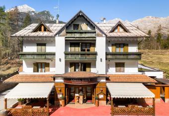 Minerva s House + private parking has Balcony rooms