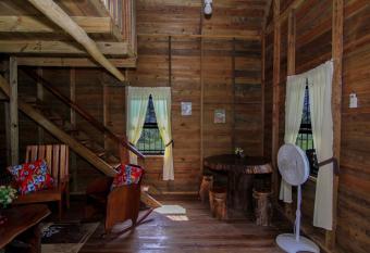 Pilgrims Paradise Cabin 2 has Balcony rooms