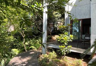 Tranquil Garden Studio has Balcony rooms