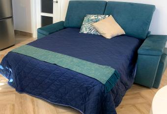 Open Space Mar allows 18 year olds to book a room