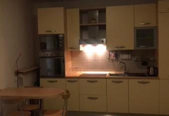 albabay allows 18 year olds to book a room