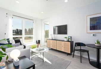 MV Apartments has Balcony rooms