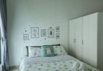 Little White House - Cybersquare allows 18 year olds to book a room