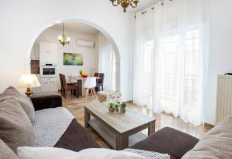 Onarhome has Balcony rooms