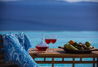 San Marco Hotel and Villas has rooms with a private hot tub