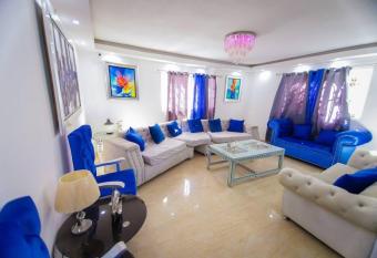 Villa Oasis has Balcony rooms