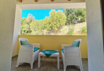 Casa Blu Jole_Teuladaapartments allows 18 year olds to book a room