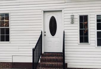 Moorefield Suites Greensboro East has Balcony rooms